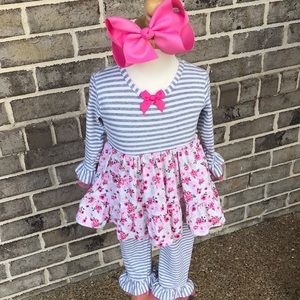 ❤️❤️Bonnie Baby girls outfit. 18 months.❤️❤️